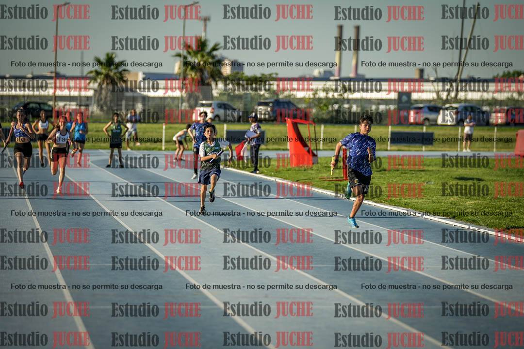Fotos de las Postas 5x80 m de mujeres y varones