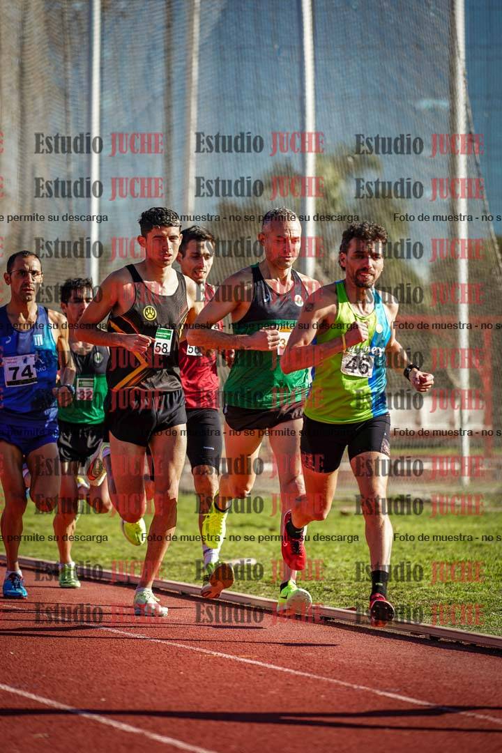 Fotos de los 3000 m llanos de varones