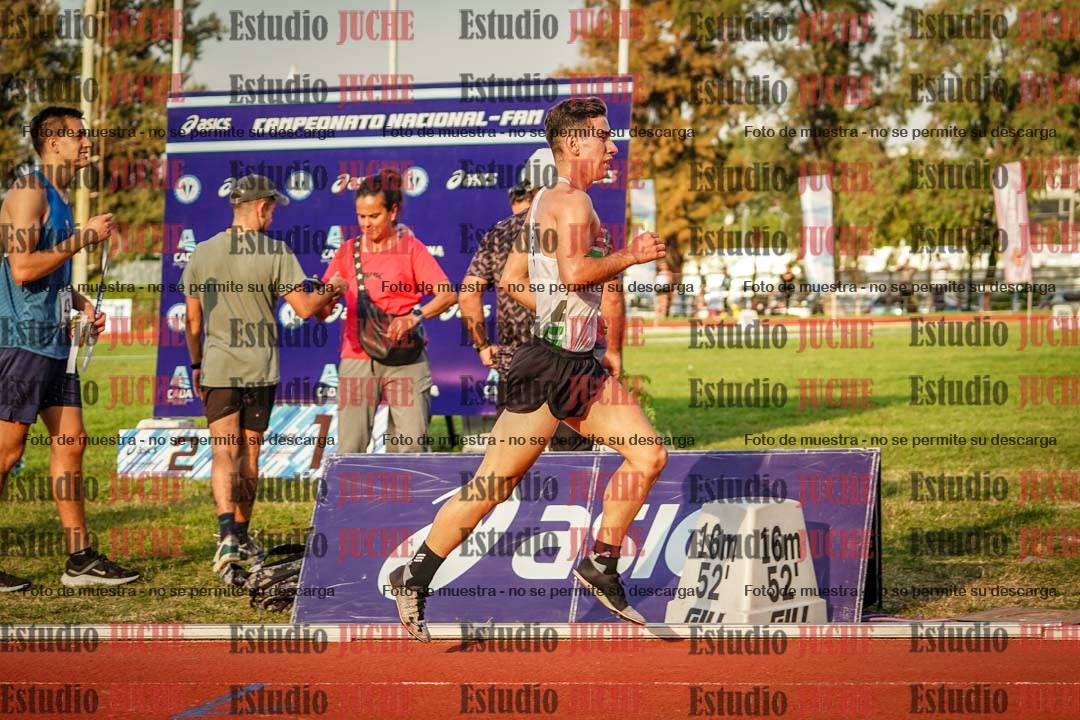 Fotos de los 5000 m llanos de varones
