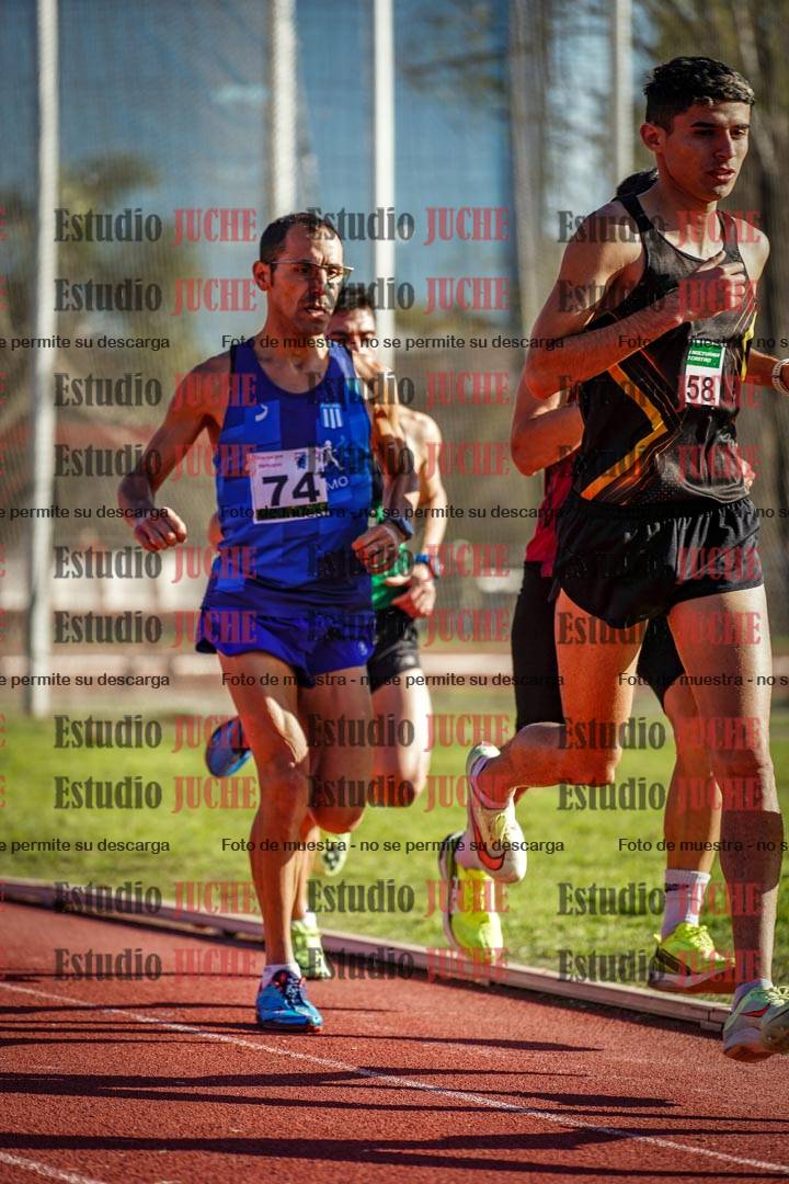 Fotos de los 3000 m llanos de varones