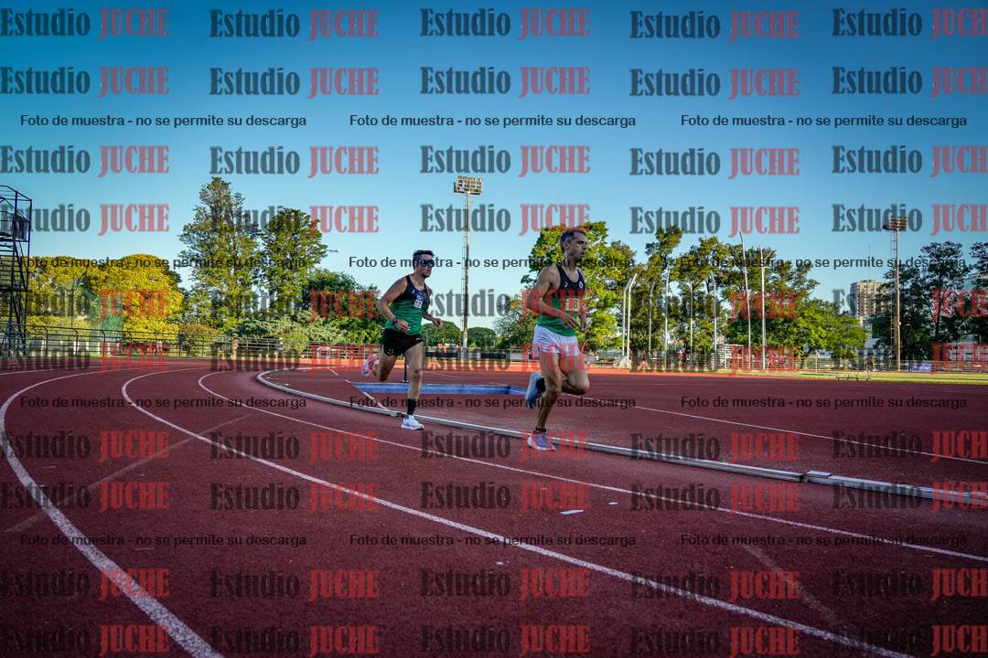 Fotos de los 3000 m llanos de varones