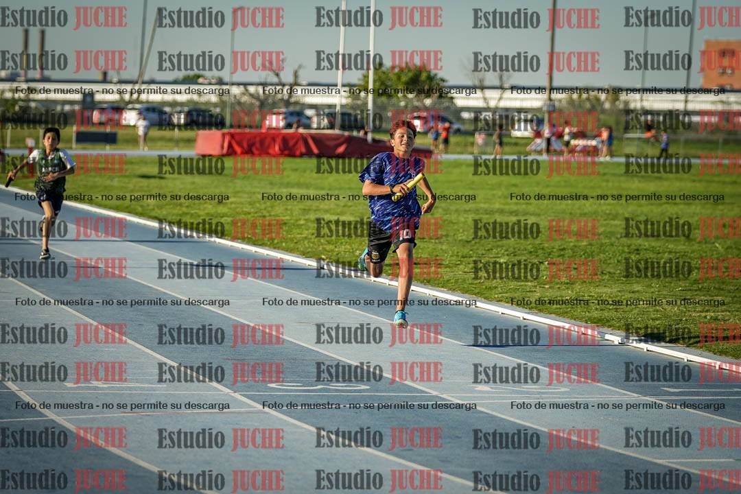 Fotos de las Postas 5x80 m de mujeres y varones
