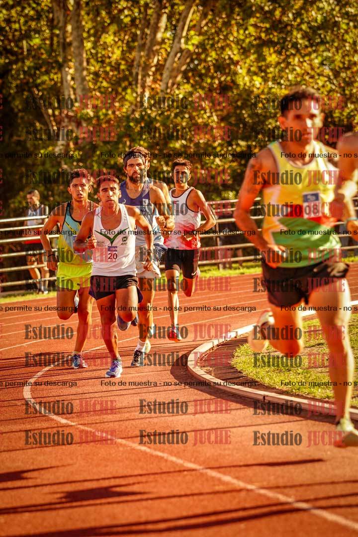 Fotos de los 3000 m llanos de varones