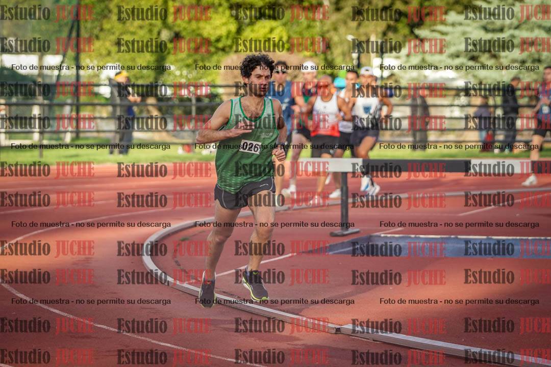 Fotos de los 3000 m llanos de varones
