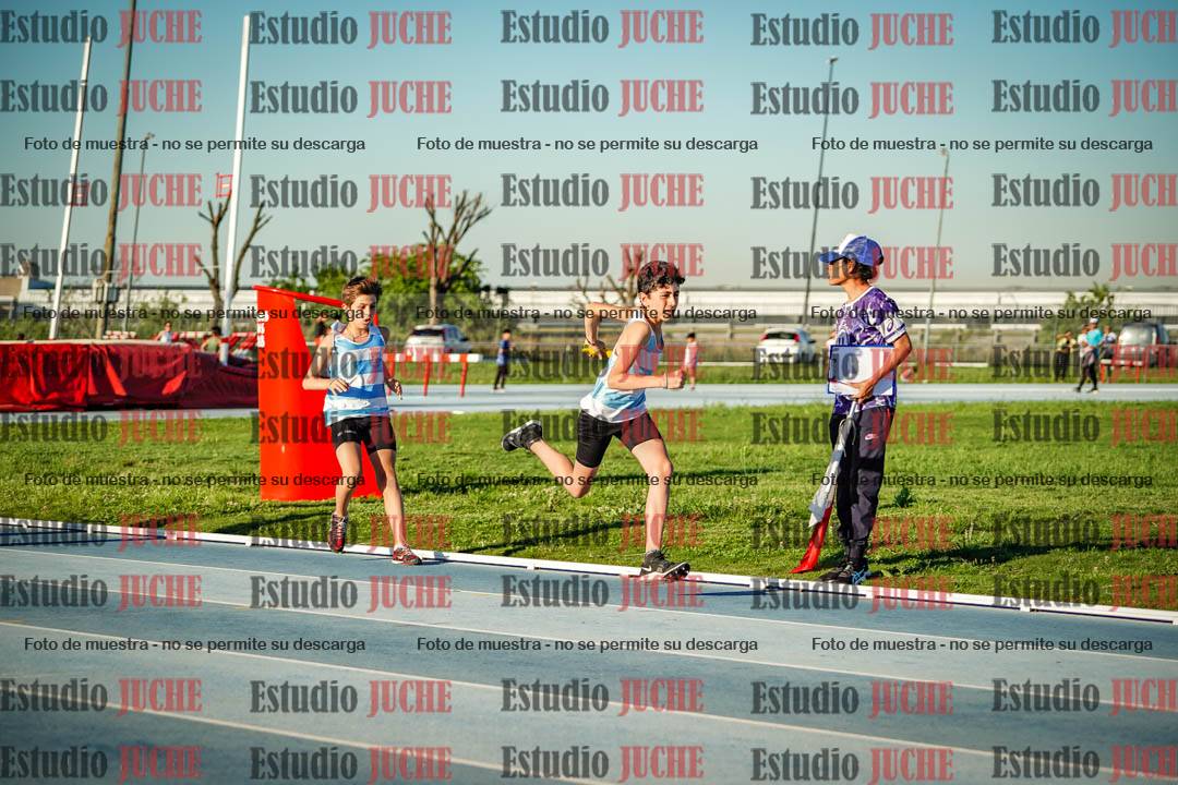 Fotos de las Postas 5x80 m de mujeres y varones