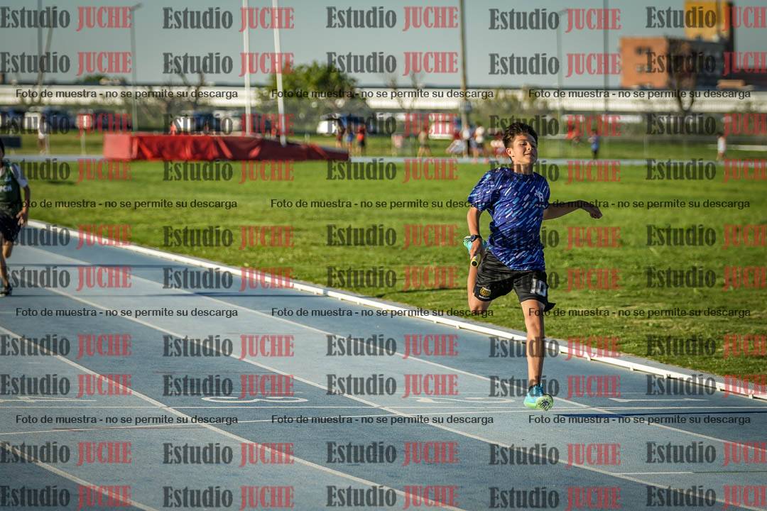 Fotos de las Postas 5x80 m de mujeres y varones