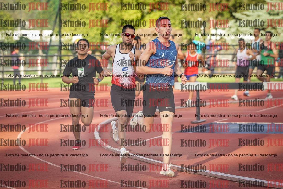Fotos de los 3000 m llanos de varones