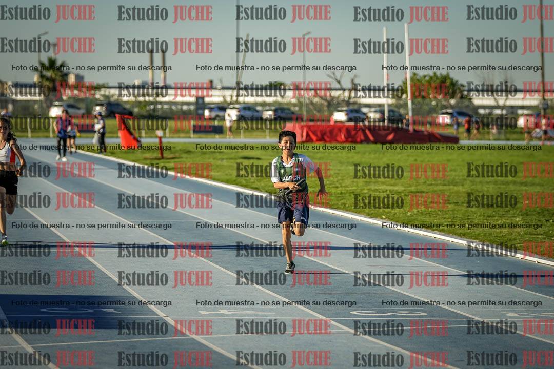 Fotos de las Postas 5x80 m de mujeres y varones