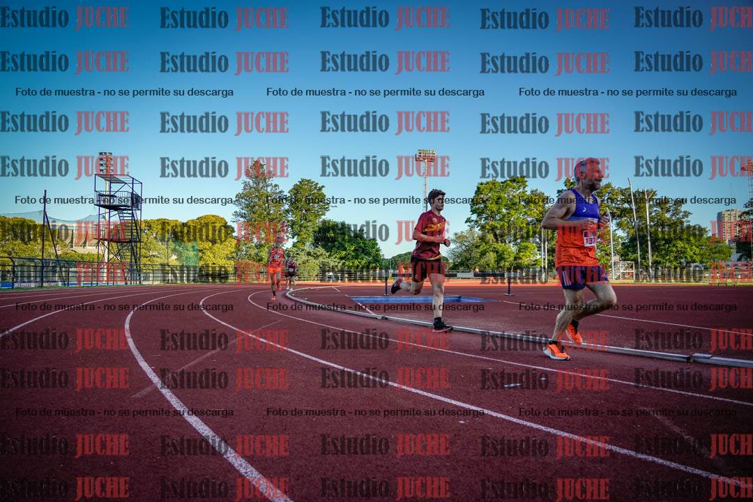 Fotos de los 3000 m llanos de varones