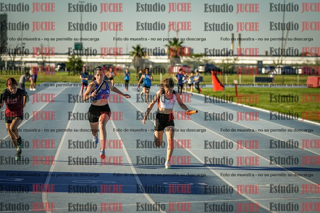 Fotos de las Postas 5x80 m de mujeres y varones