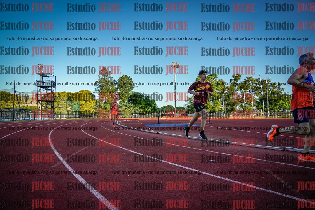 Fotos de los 3000 m llanos de varones