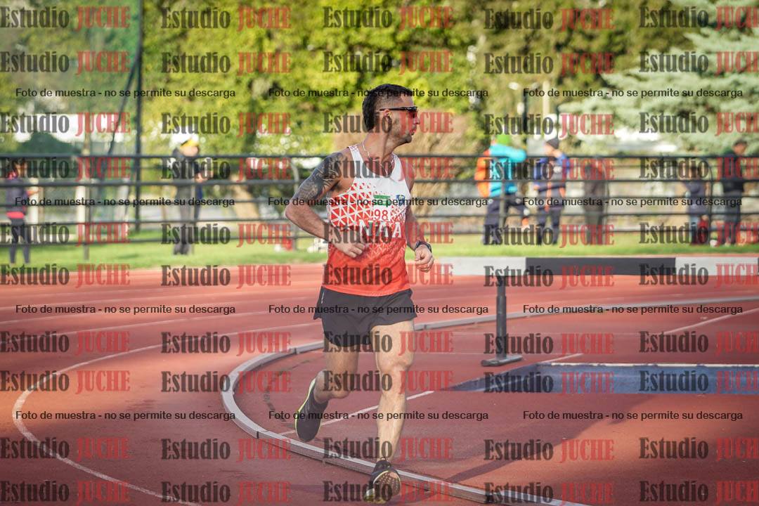 Fotos de los 3000 m llanos de varones