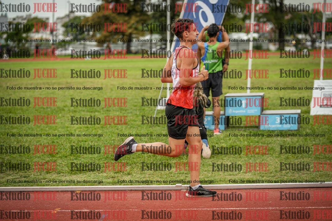 Fotos de los 3000 m llanos de varones