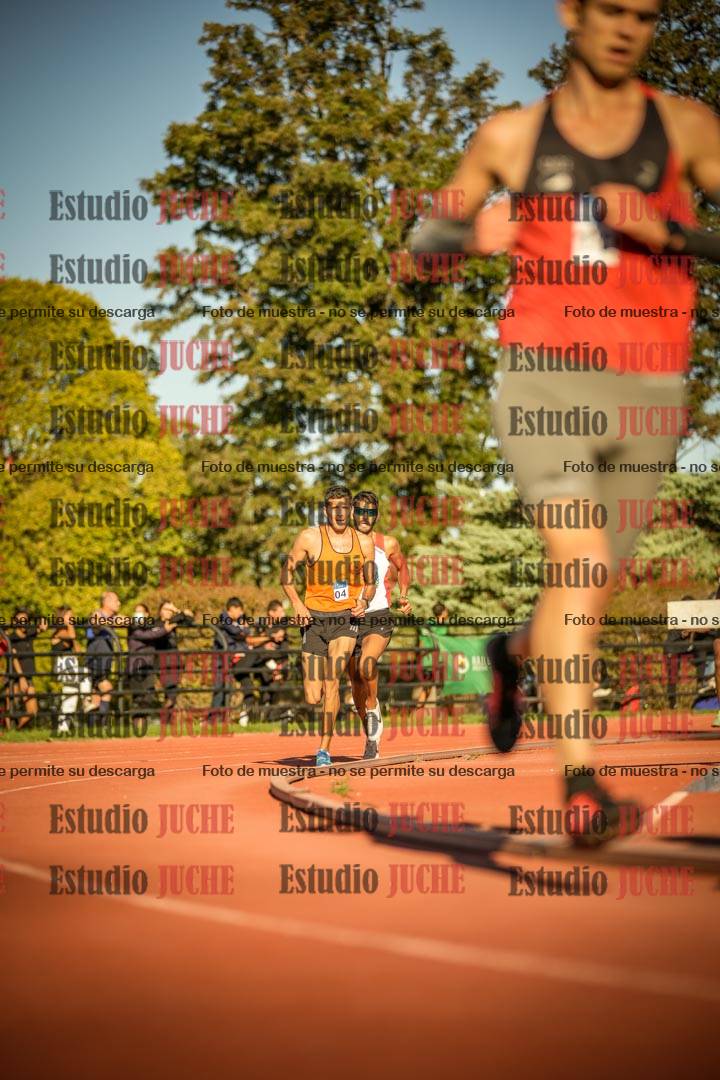 Fotos de los 3000 m llanos de varones