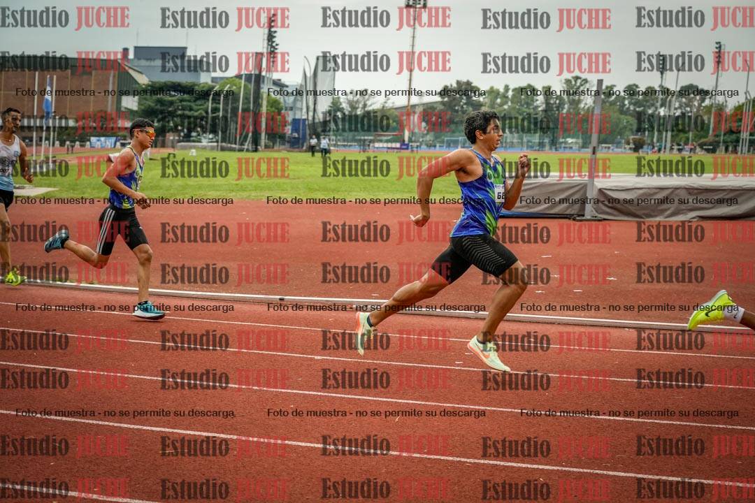 Fotos de los 800 m de varones