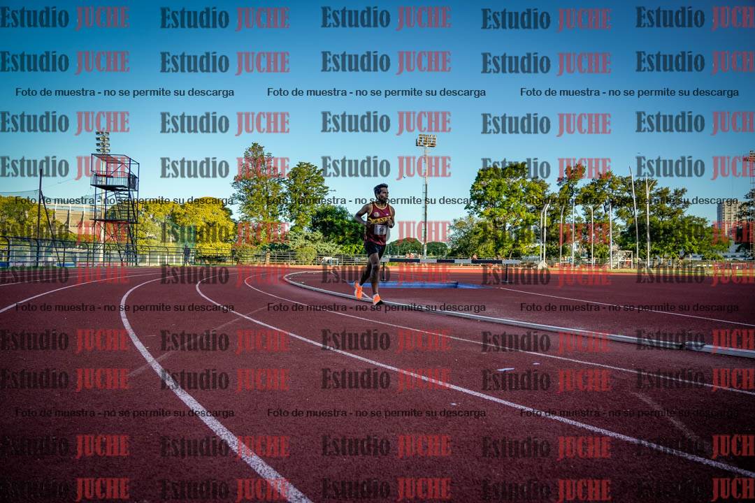 Fotos de los 3000 m llanos de varones