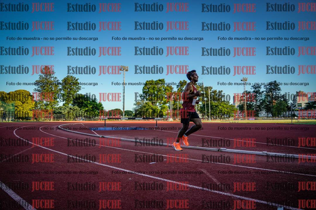Fotos de los 3000 m llanos de varones
