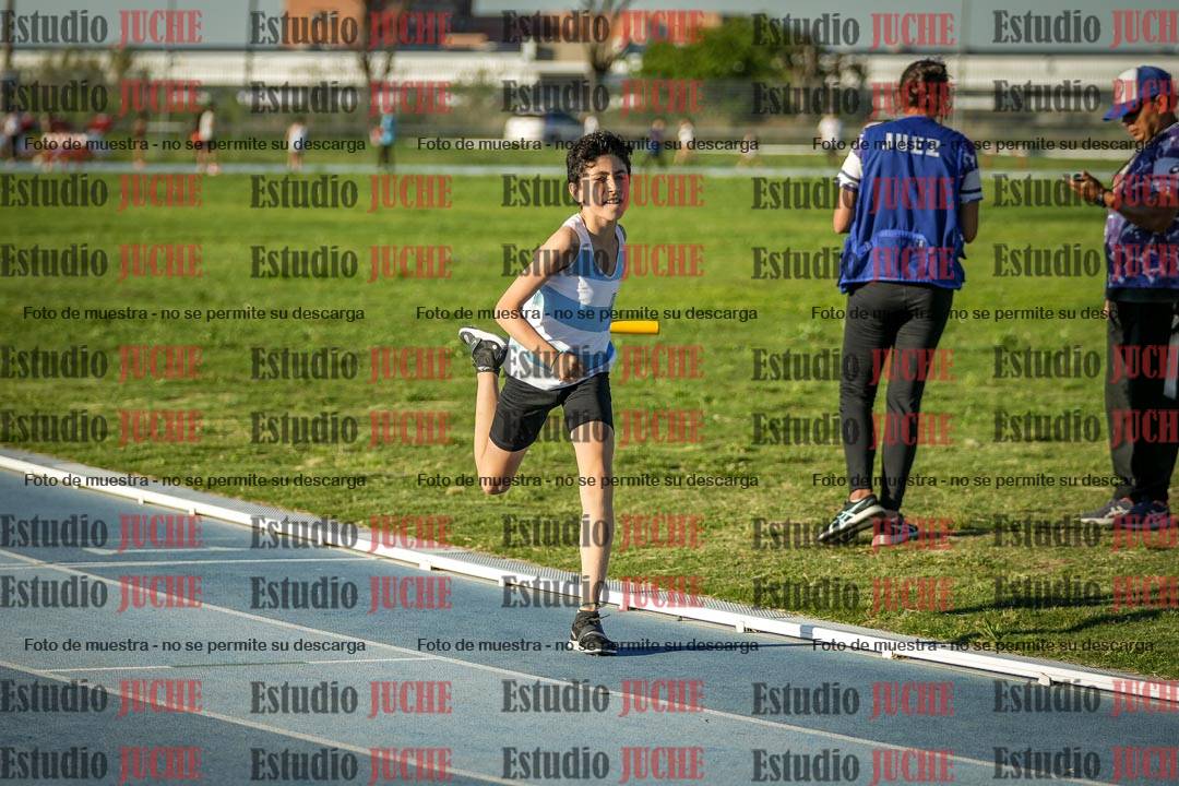 Fotos de las Postas 5x80 m de mujeres y varones