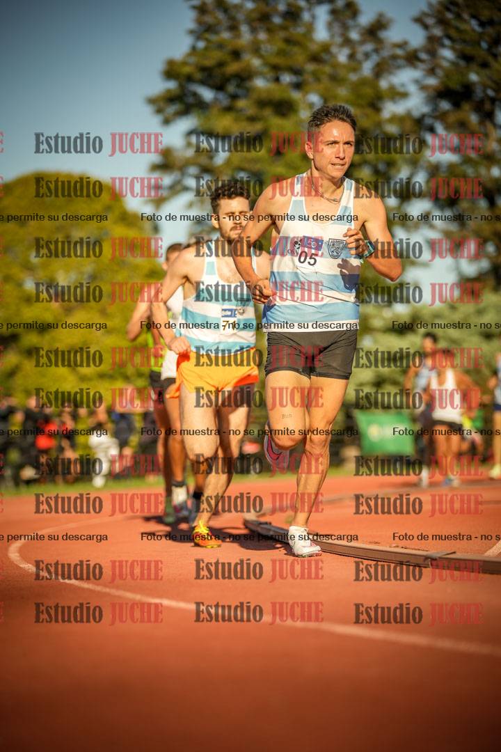 Fotos de los 3000 m llanos de varones