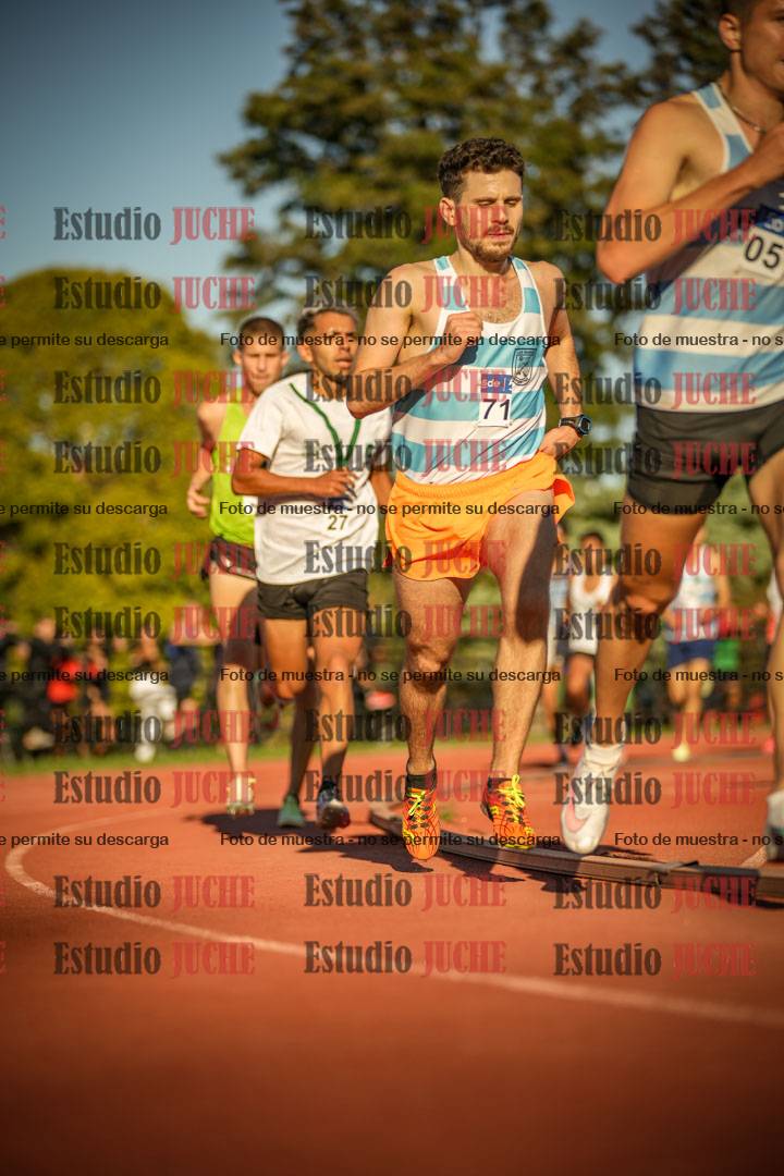 Fotos de los 3000 m llanos de varones