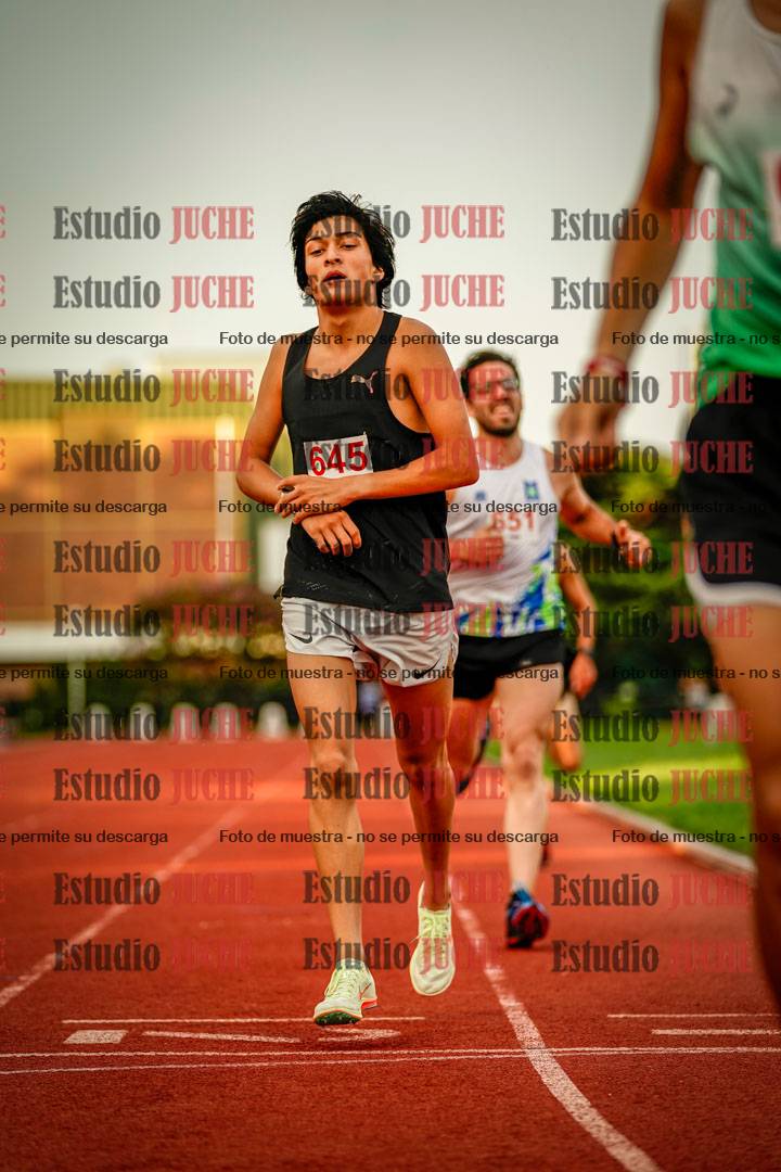 Fotos de los 1500 m llanos de varones
