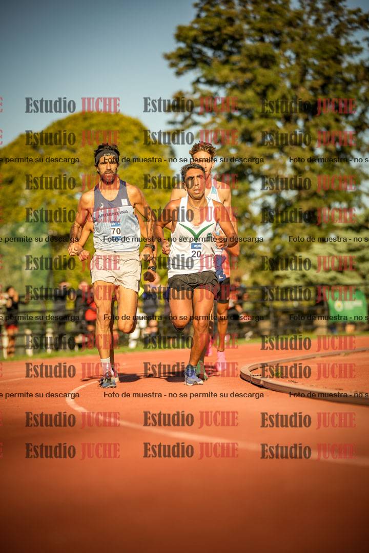 Fotos de los 3000 m llanos de varones