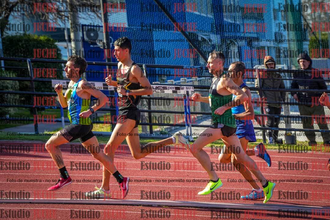 Fotos de los 3000 m llanos de varones