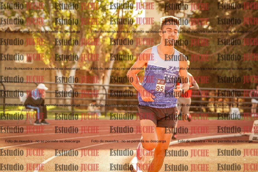 Fotos de los 3000 m llanos de varones