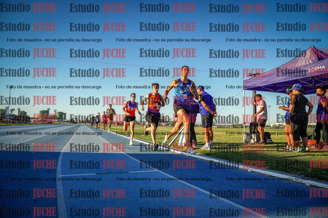 Fotos de los 1500 m llanos de varones