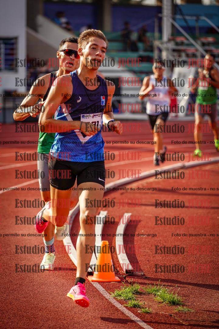 Fotos de los 3000 m llanos de varones