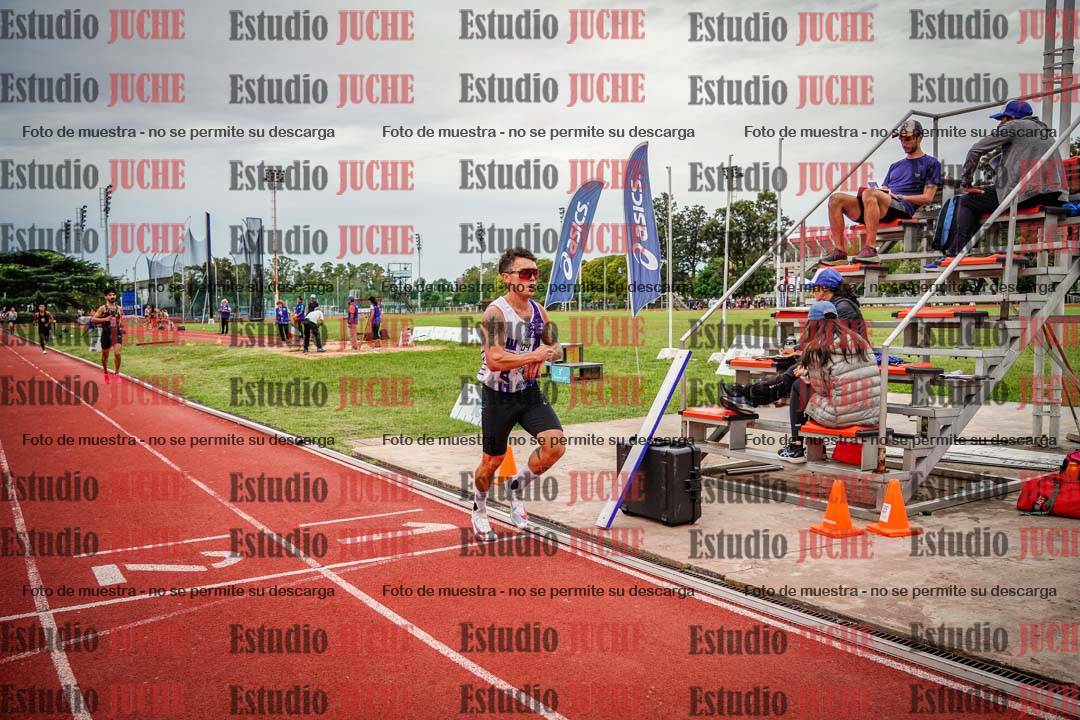 Fotos de los 3000 m llanos de varones