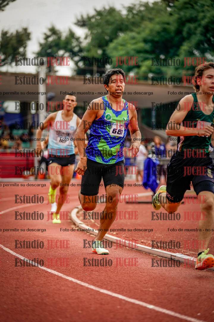 Fotos de los 800 m de varones