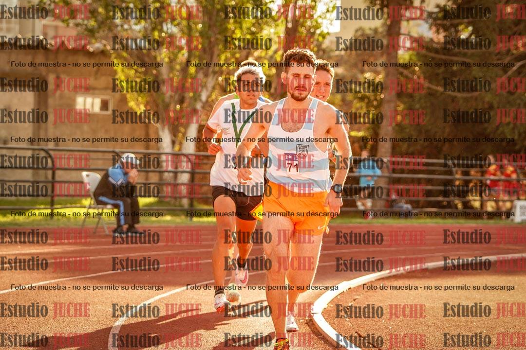 Fotos de los 3000 m llanos de varones