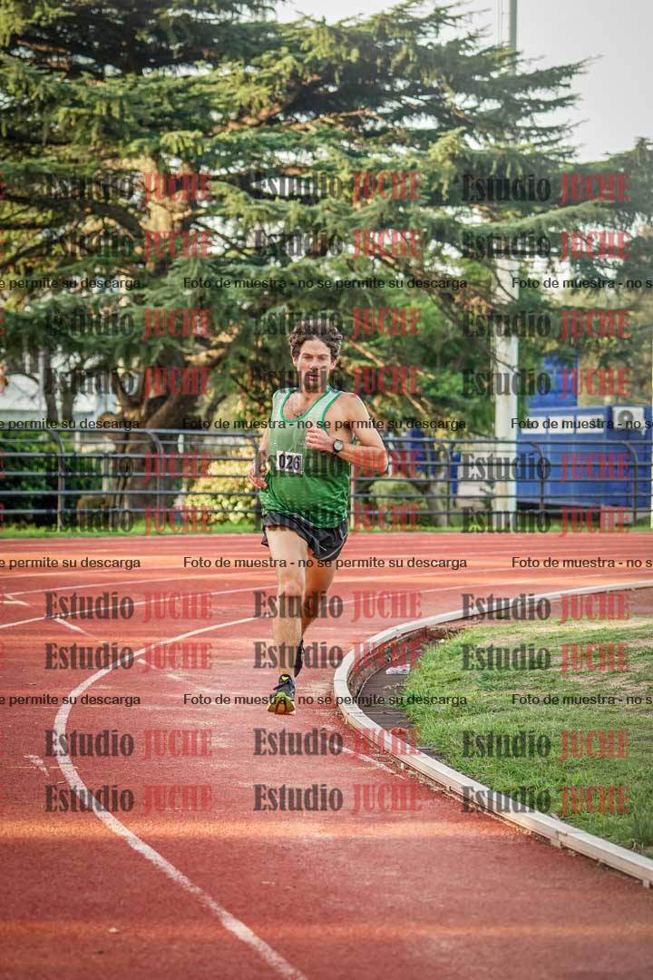 Fotos de los 3000 m llanos de varones