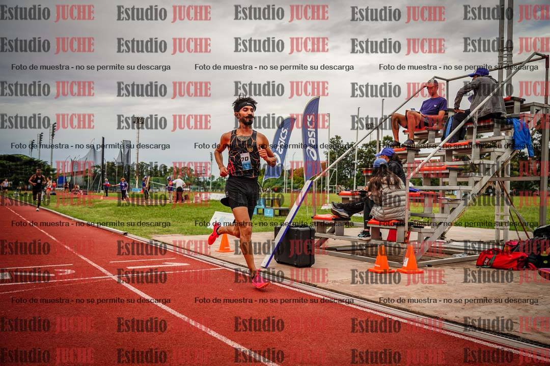 Fotos de los 3000 m llanos de varones