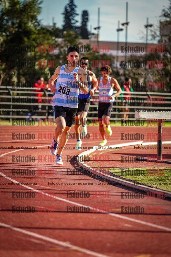 Fotos de los 3000 m llanos de varones