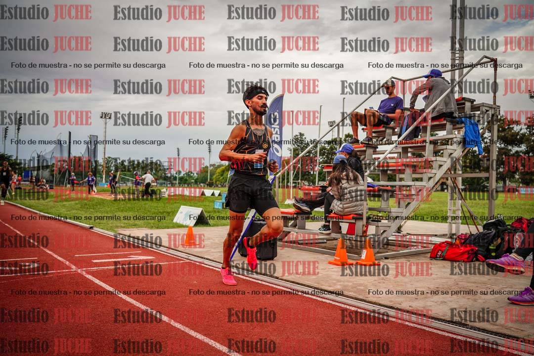 Fotos de los 3000 m llanos de varones