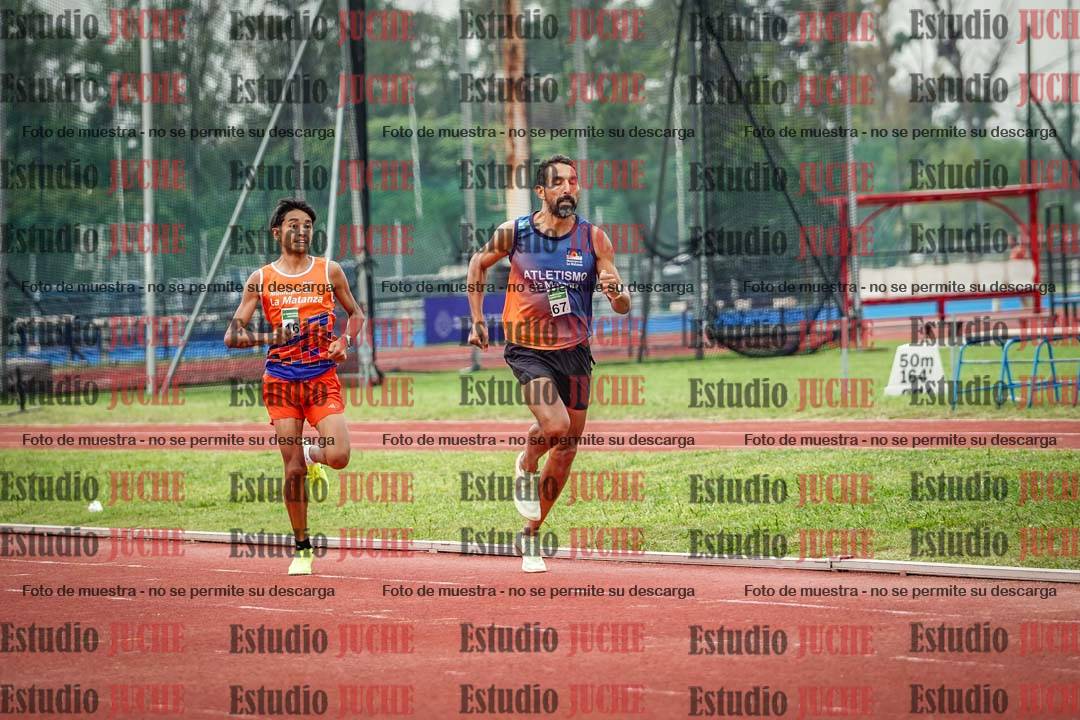 Fotos de los 800 m de varones
