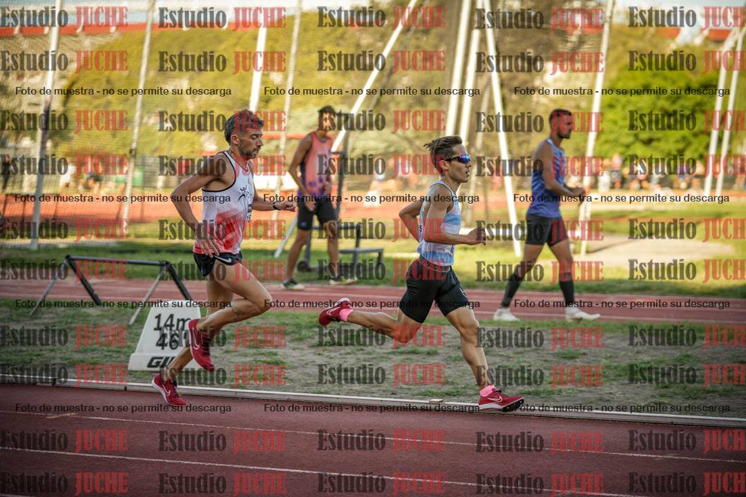 Fotos de los 3000 m llanos de varones