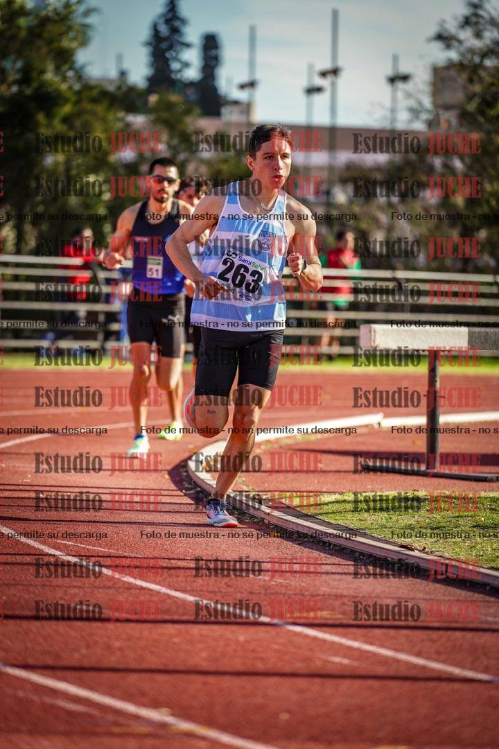 Fotos de los 3000 m llanos de varones