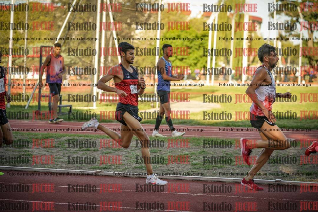 Fotos de los 3000 m llanos de varones