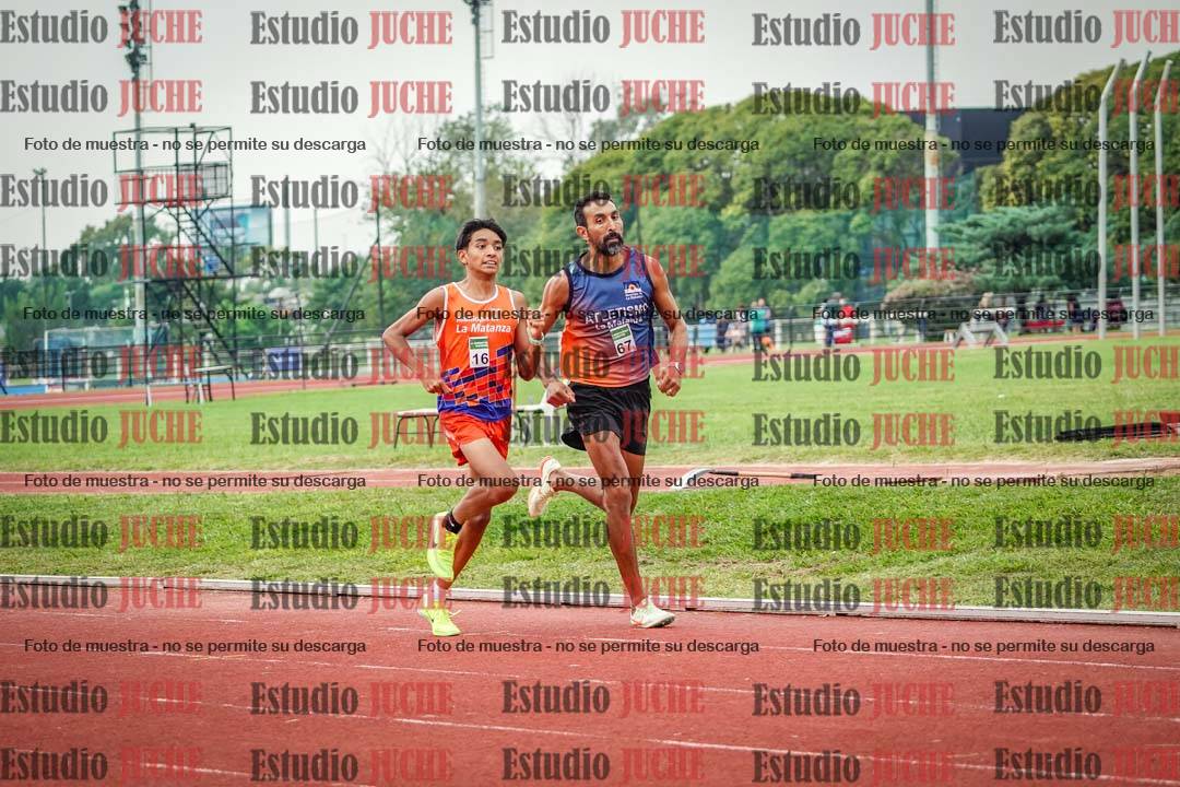 Fotos de los 800 m de varones