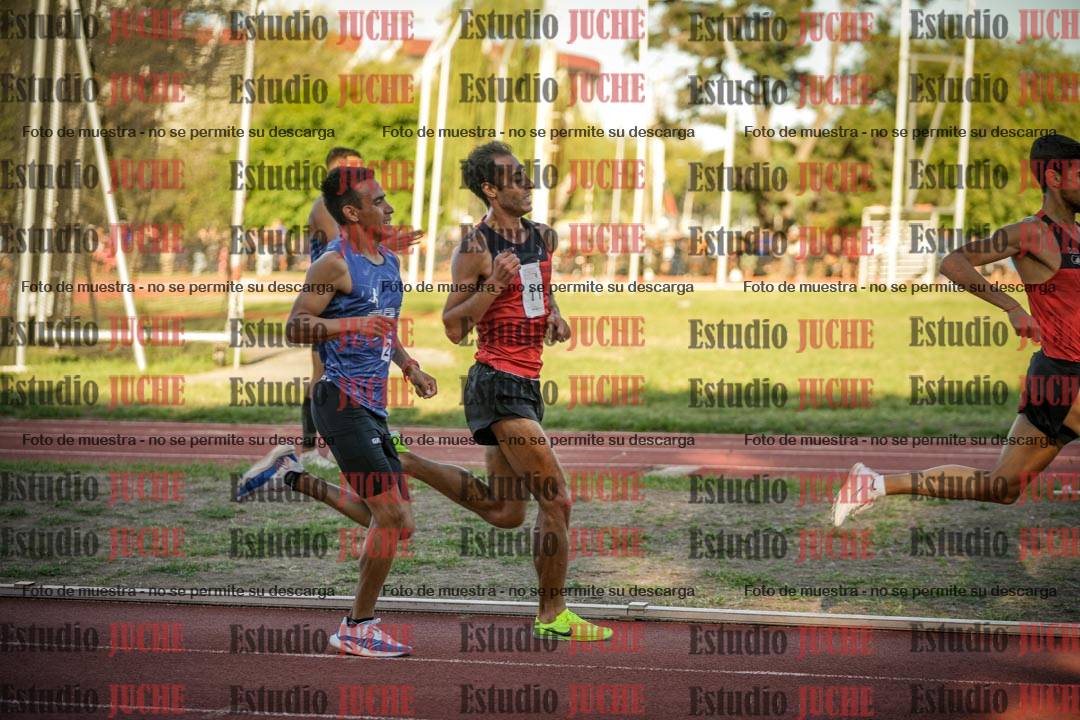 Fotos de los 3000 m llanos de varones