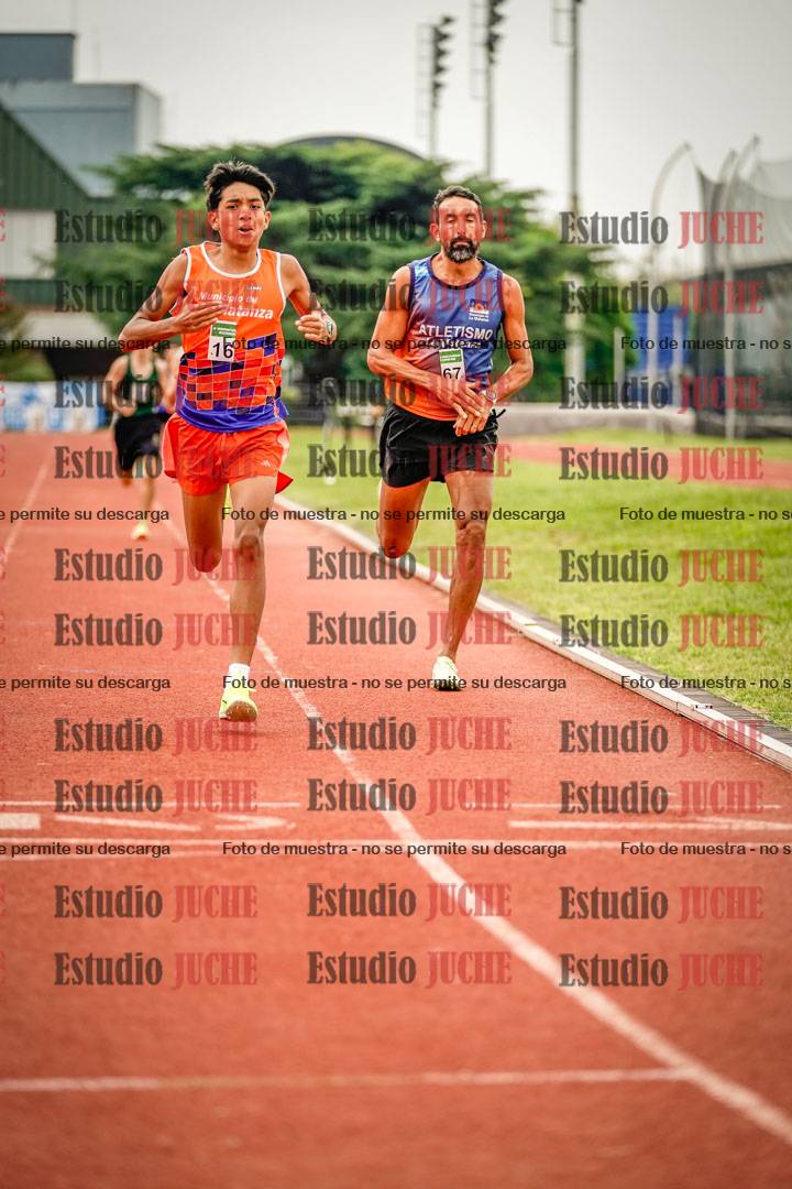 Fotos de los 800 m de varones