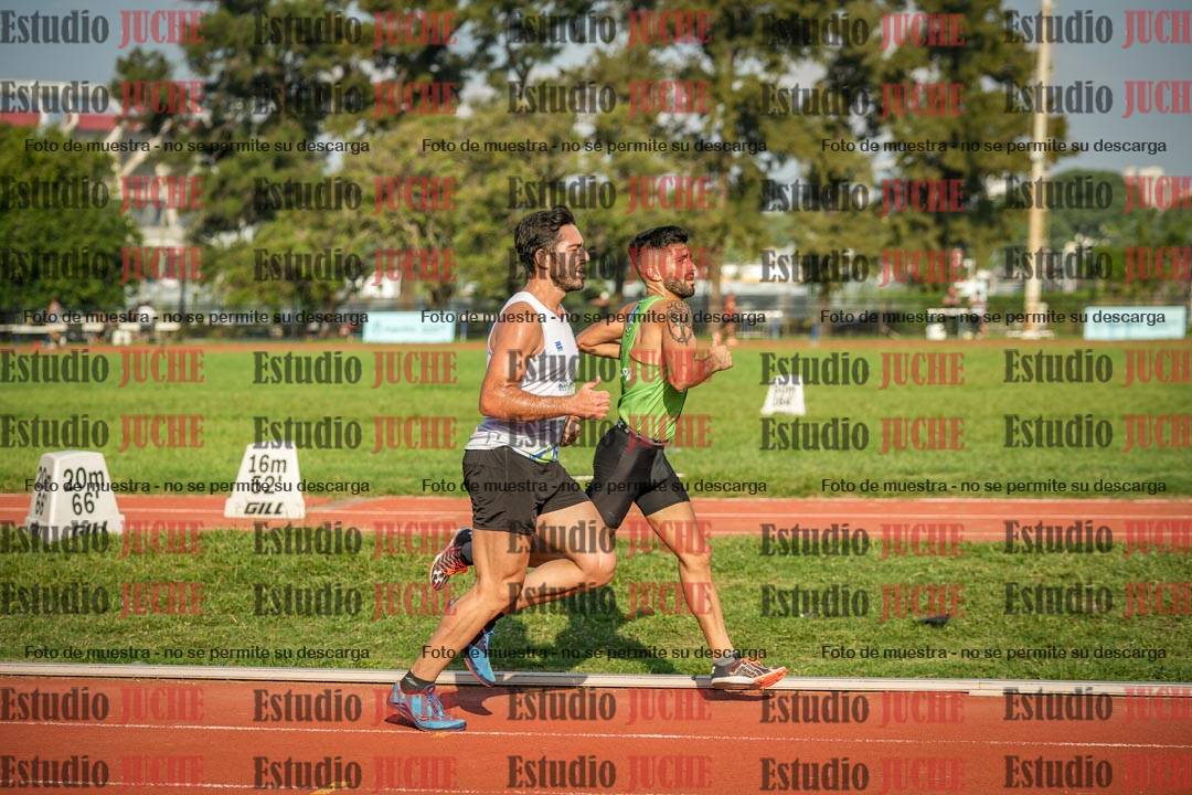 Fotos de los 3000 m llanos de varones