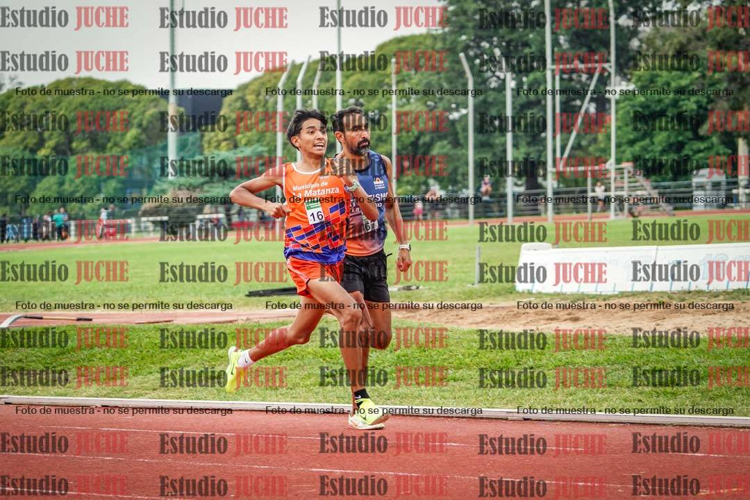 Fotos de los 800 m de varones