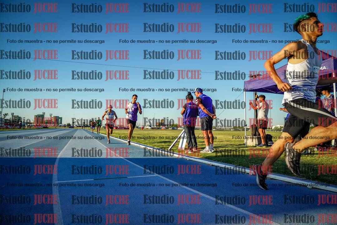 Fotos de los 1500 m llanos de varones