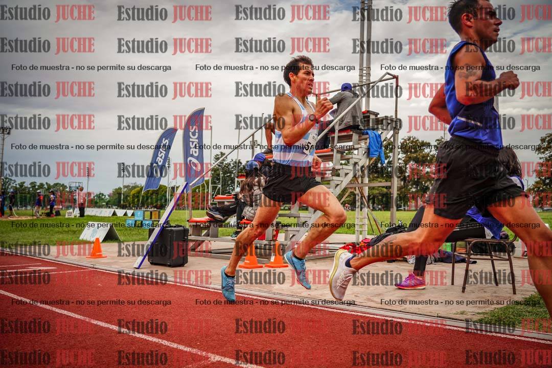 Fotos de los 3000 m llanos de varones