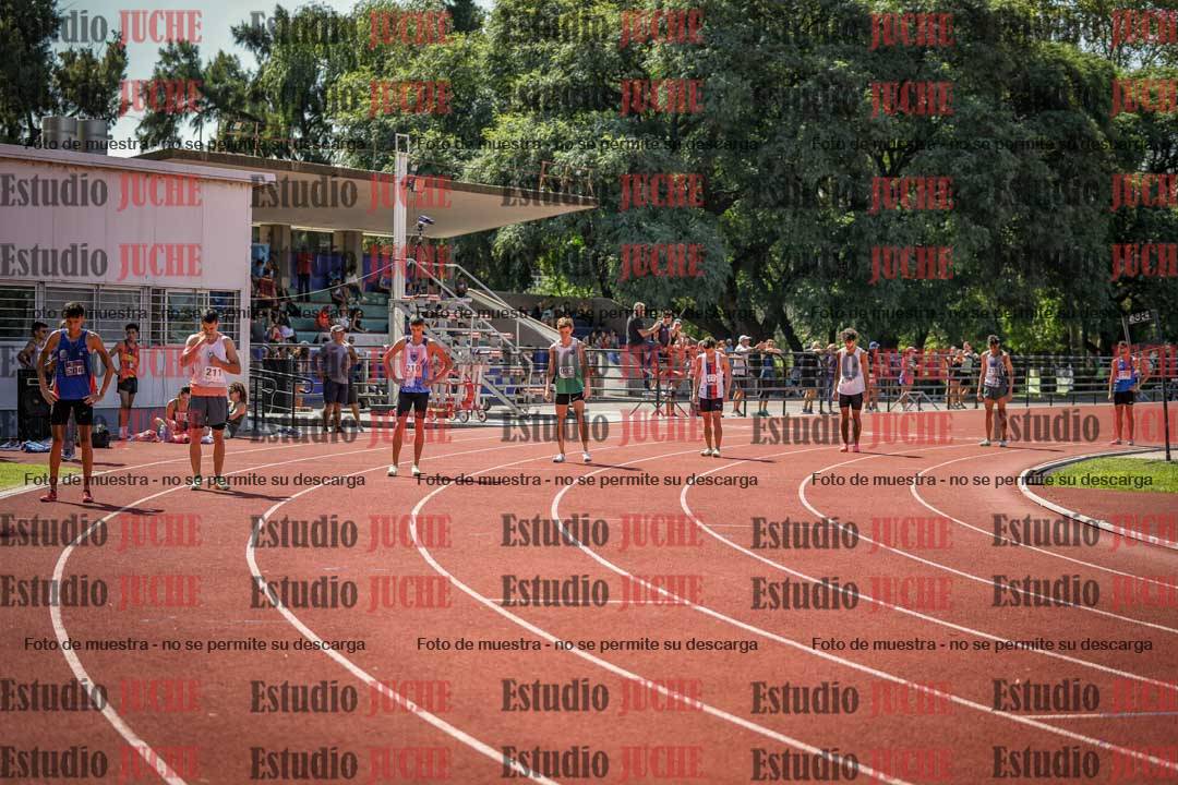 Fotos de los 800 m llanos de varones