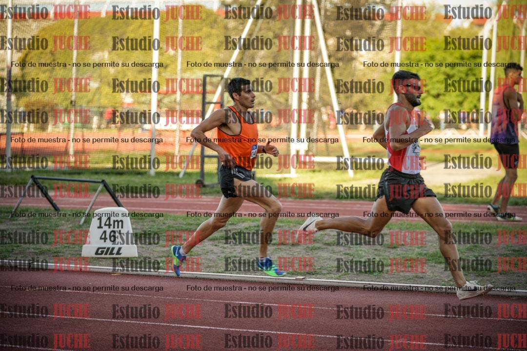 Fotos de los 3000 m llanos de varones
